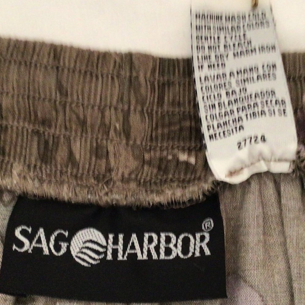 Sag Harbor - Light green skirt with lavender flowers and darker green foliage - Picture 9 of 9